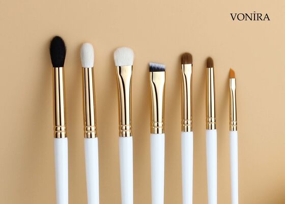 Vonira Beauty Luxury Angled Detail Winged Liner Brush