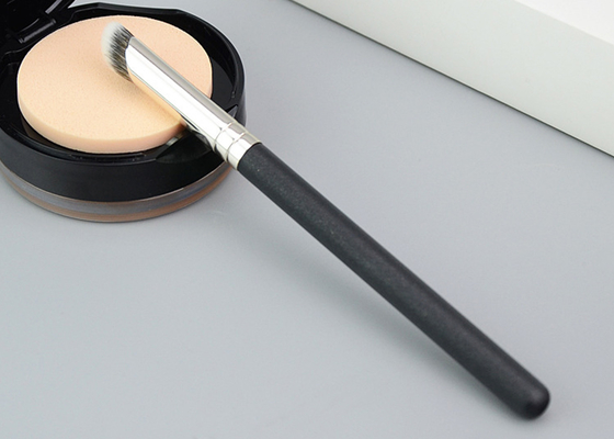 Wholesale Angled Finger Buffer Concealer Makeup Brushes With Synthetic Hair Customized Logo